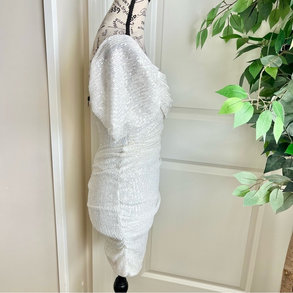 Hello Molly Frequent The Club Dress White Sz 6 - Picture 7 of 16